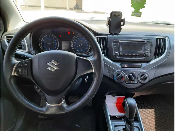 Car image 16