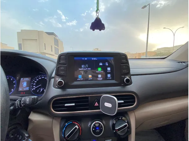Car image 12