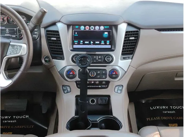 Car image 23