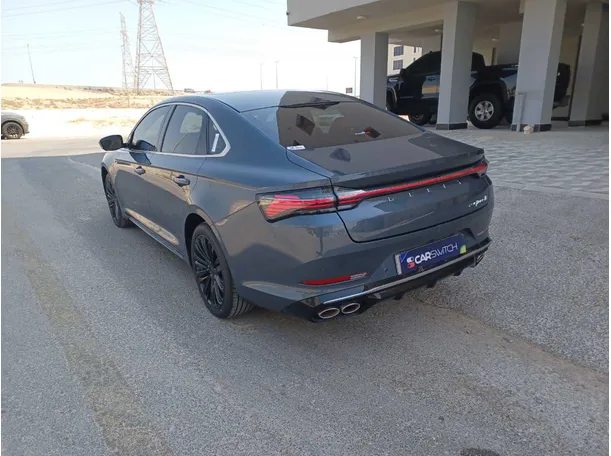 Car image 7