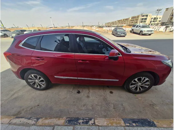 Car image 4