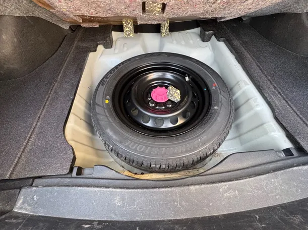 Car image 20