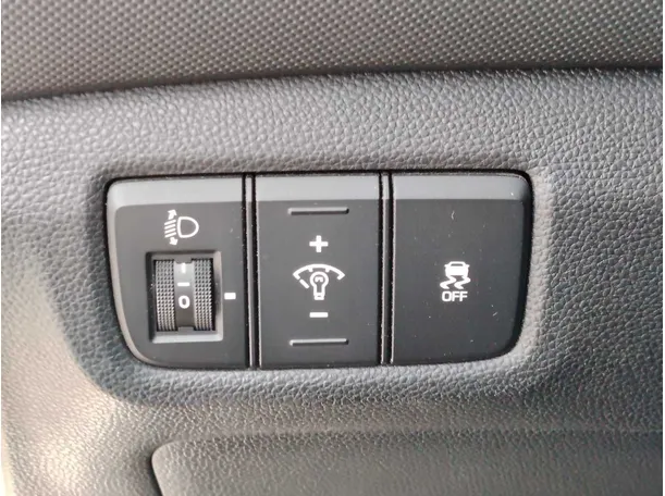 Car image 29