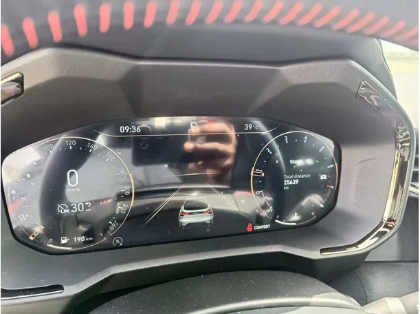 Car image 26