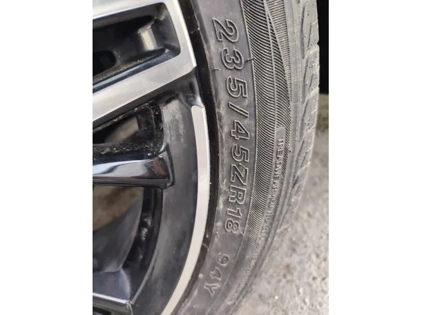 Car image 27