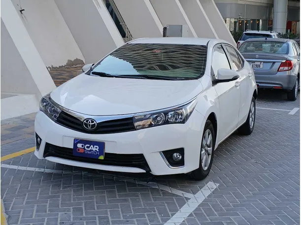 2014 تويوتا كورولا في الإمارات