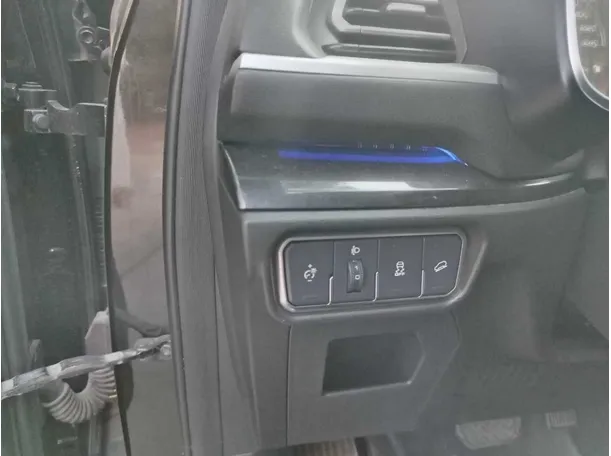 Car image 41