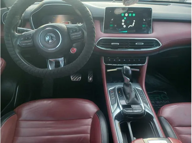 Car image 16