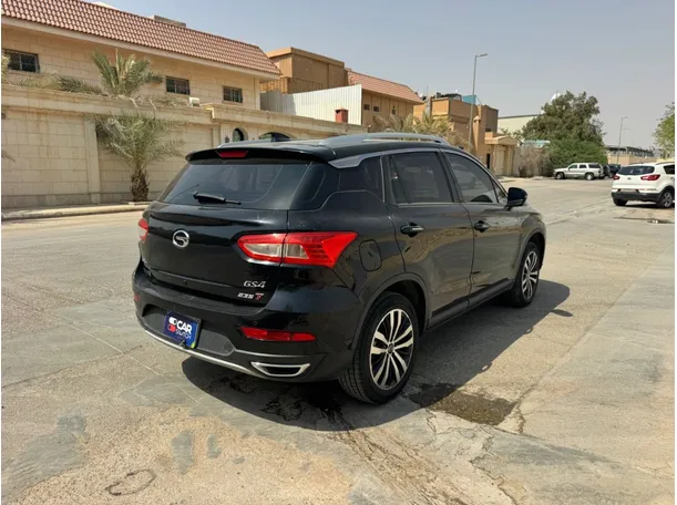 Car image 5