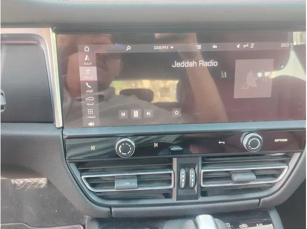 Car image 23