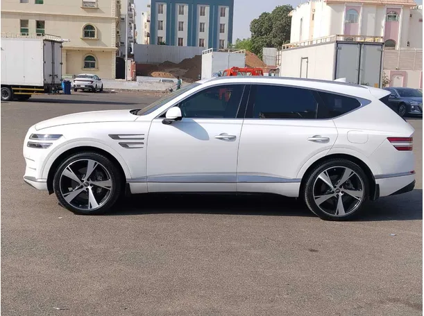 Car image 8