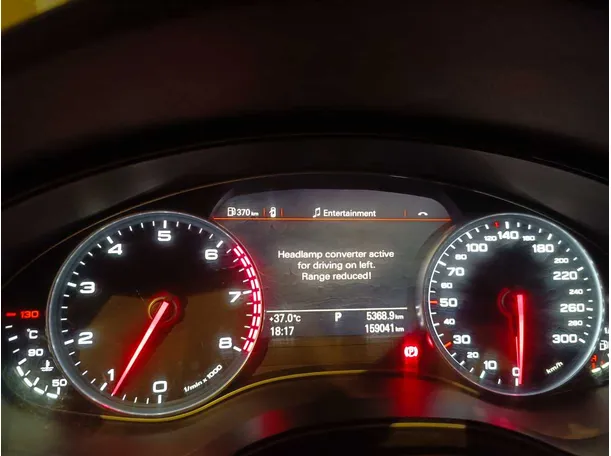 Car image 28
