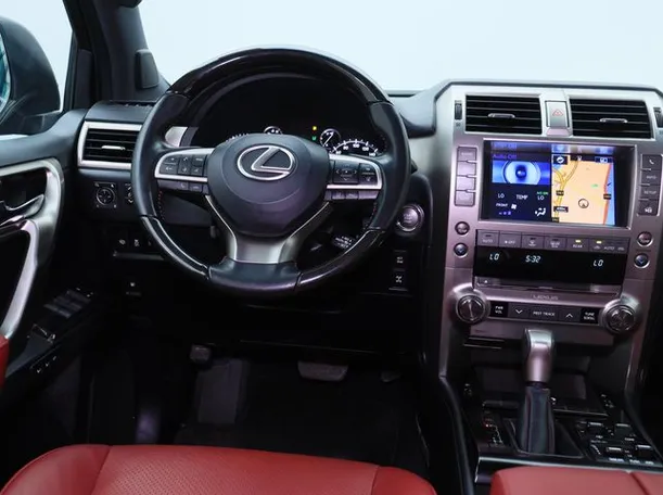 Car image 15