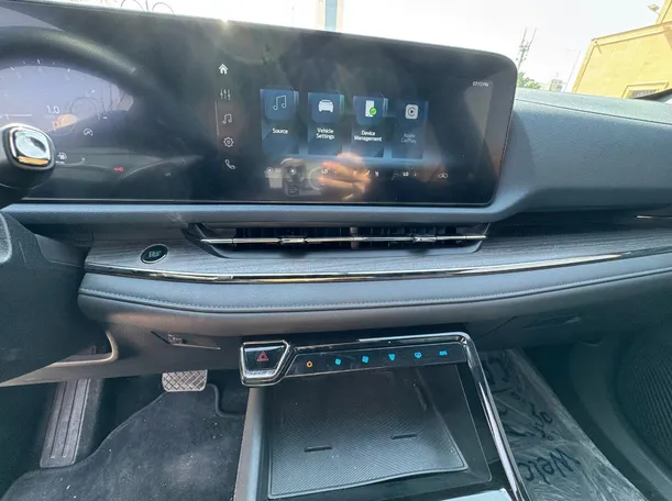 Car image 18