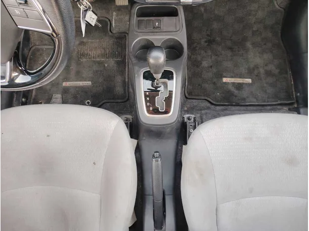 Car image 18