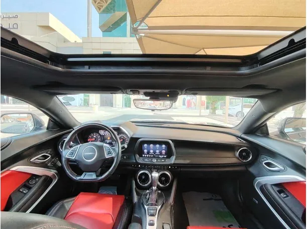 Car image 15