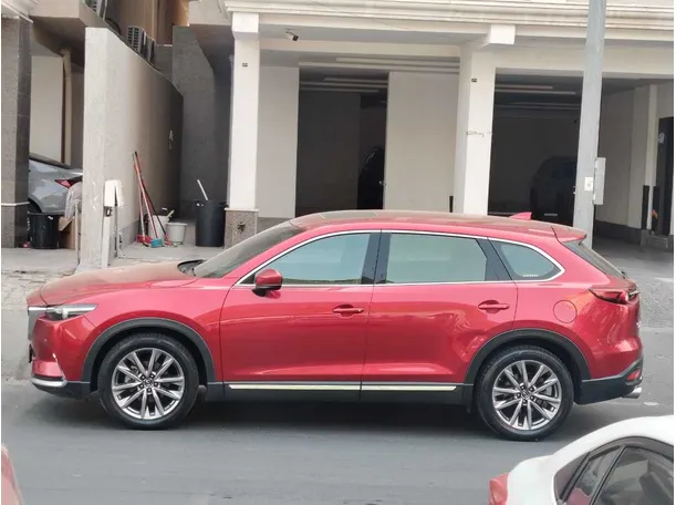 Car image 8