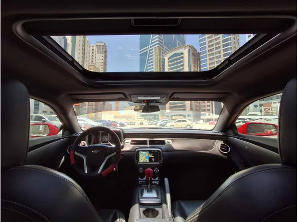 Car image 14