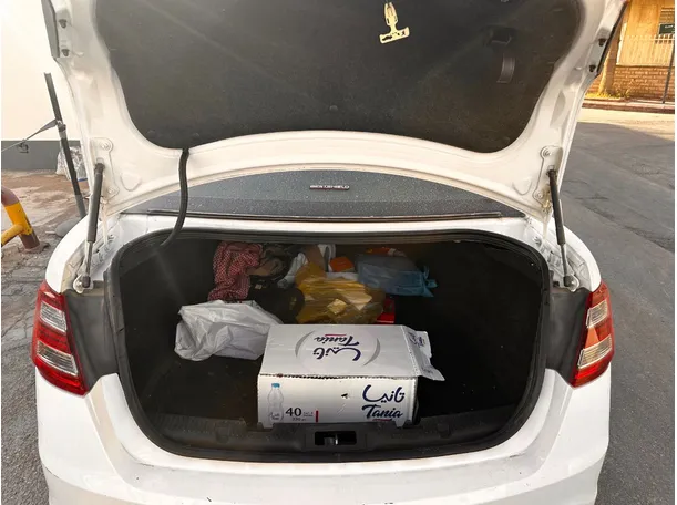 Car image 20