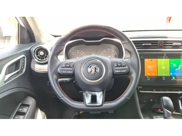 Car image 17