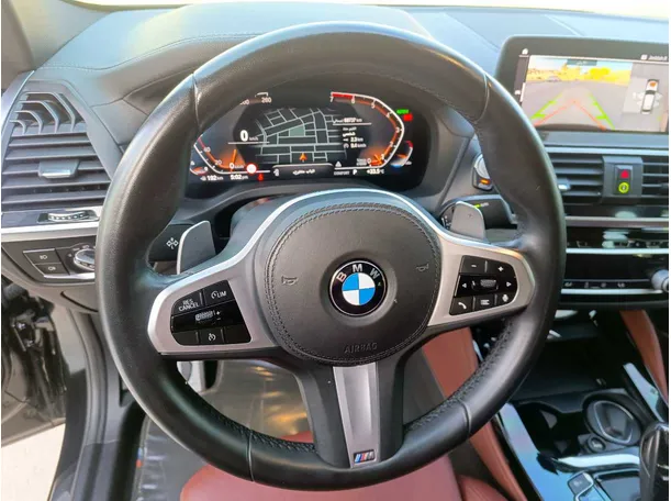 Car image 25