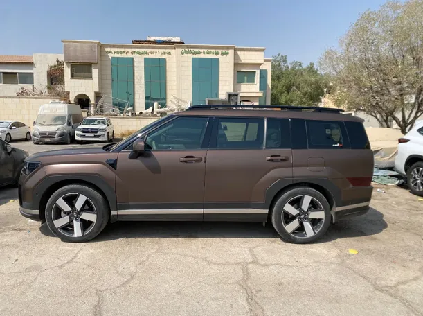 Car image 8