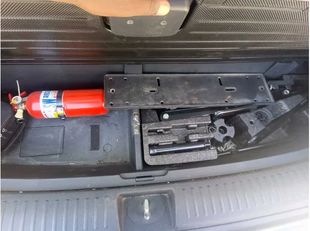 Car image 31