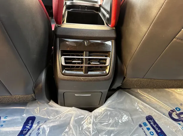 Car image 26