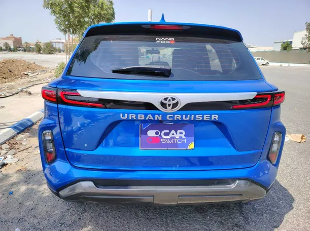 Car image 6
