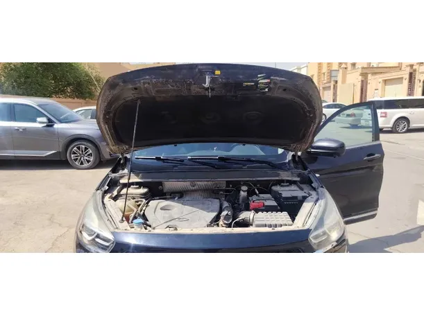 Car image 28