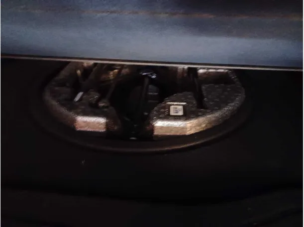 Car image 23