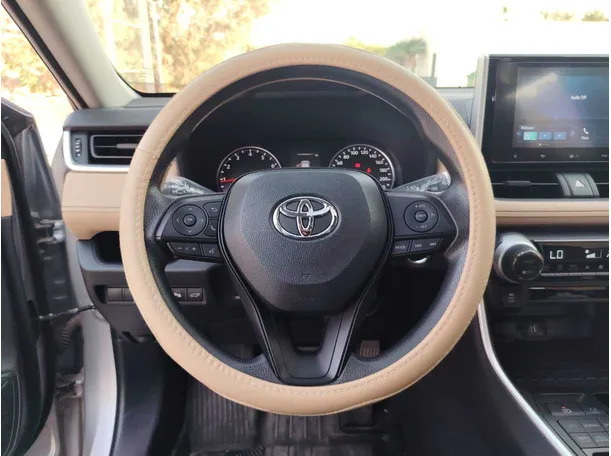 Car image 22