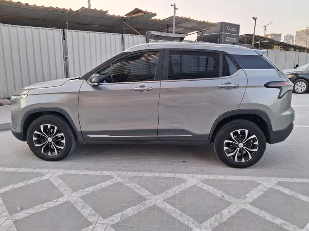Car image 8
