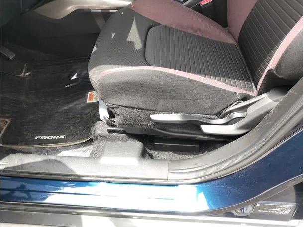 Car image 33