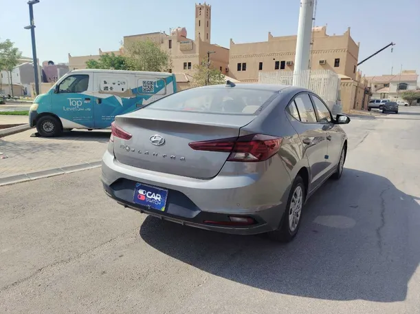 Car image 5