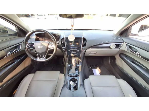 Car image 15