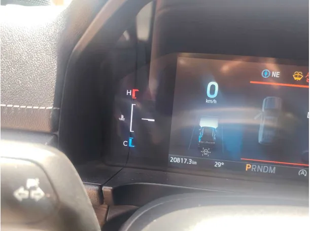 Car image 19