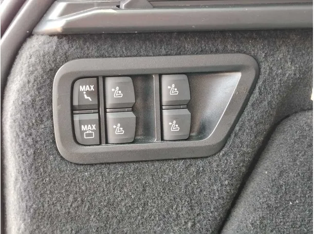 Car image 42