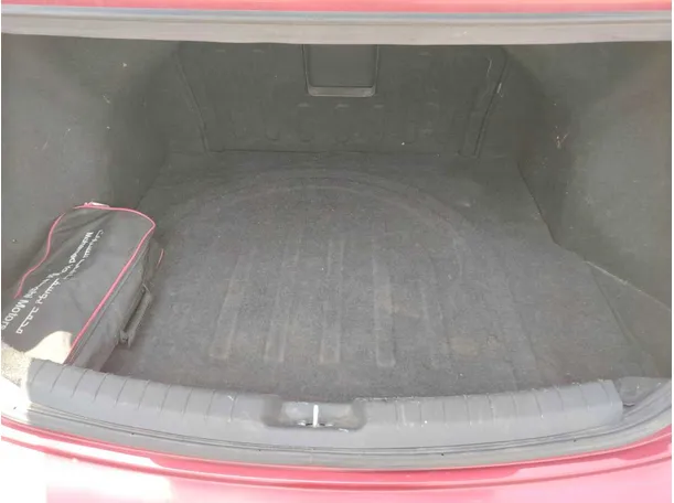 Car image 30