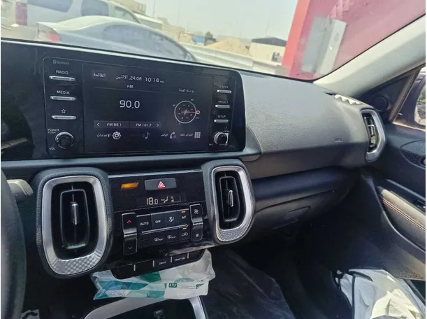 Car image 21