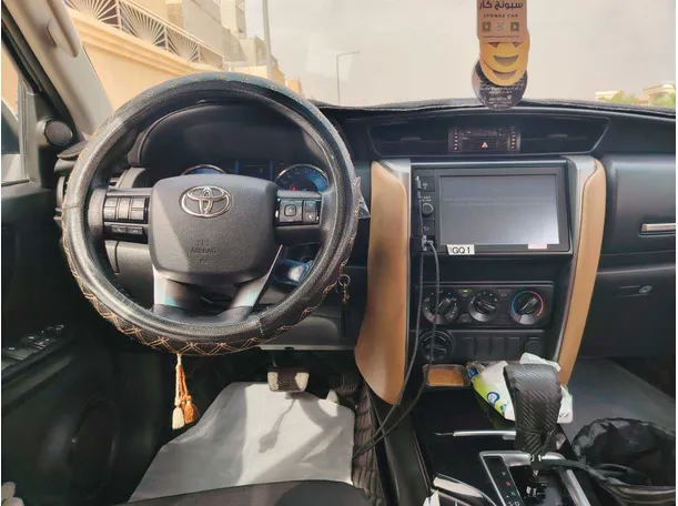 Car image 21