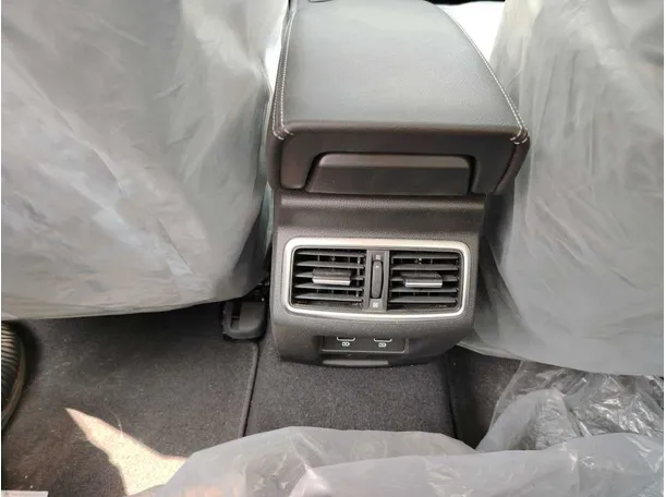 Car image 45