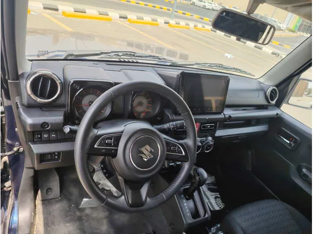 Car image 13