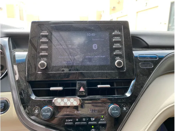 Car image 16