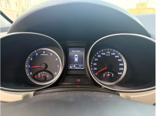 Car image 21