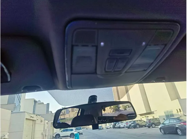 Car image 29
