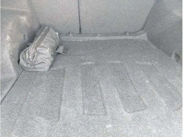 Car image 29