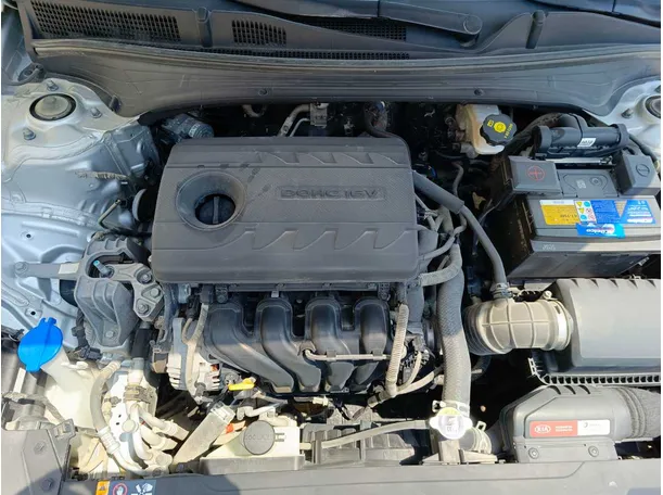 Car image 32