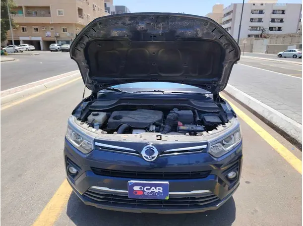 Car image 40