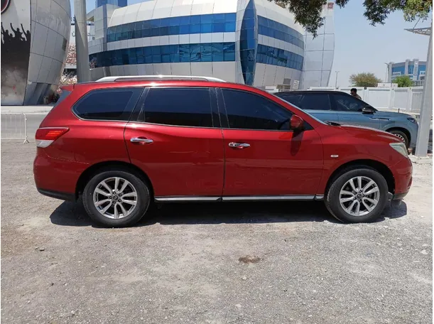 Car image 8